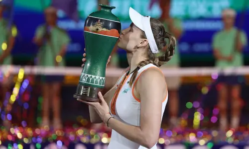 Rybakina wins Ningbo title to close in on WTA Finals