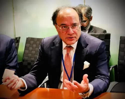 پاکستانی معیشت میں بحالی کی نمایاں علامات ظاہر ہو رہی ہیں، وزیر خزانہ کا امریکی نشریاتی ادارے کو انٹرویو