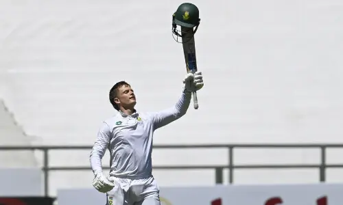 South Africa beat Pakistan by eight wickets to level series South Africa beat Pakistan by eight wickets to level series