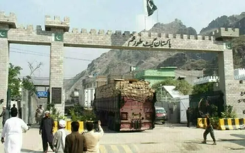 Pakistan, Afghanistan border closures push up prices of essentials such as tomatoes