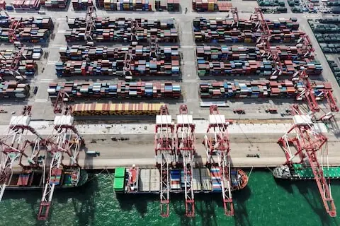 IMF urges Asia to cut trade barriers to beat US tariffs