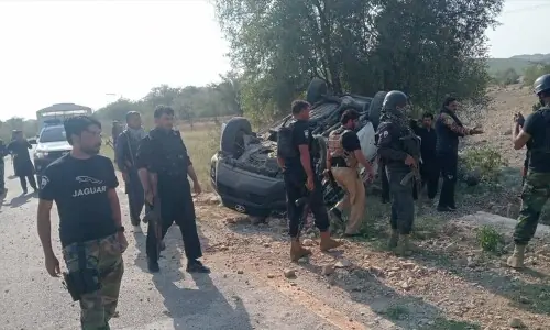 At least 3 cops martyred after back-to-back blasts rock KP&rsquo;s Hangu