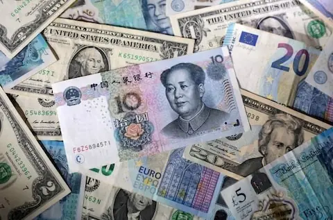 Dollar hits two-week high against yen as trade talks, Fed meeting loom Dollar hits two-week high against yen as trade talks, Fed meeting loom
