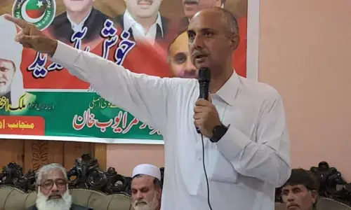 عمر ایوب نے اپنی نااہلی کے خلاف دائر تمام درخواستیں واپس لے لیں