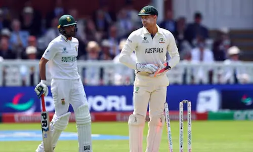 Carey hoping Australia fans can block out English taunts during Ashes Carey hoping Australia fans can block out English taunts during Ashes