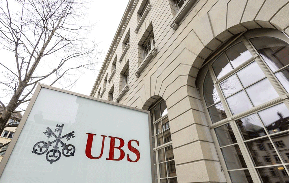 UBS beats expectations as claws backs provisions