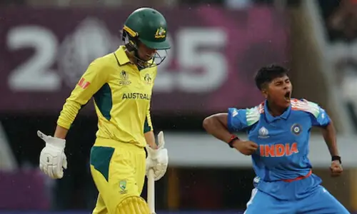 Australia skipper bemoans ‘junk’ bowling after World Cup semi-final exit Australia skipper bemoans ‘junk’ bowling after World Cup semi-final exit