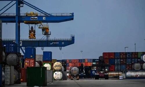 Trade, investment: &lsquo;Logistics sector becomes major structural bottleneck in Pakistan&rsquo;