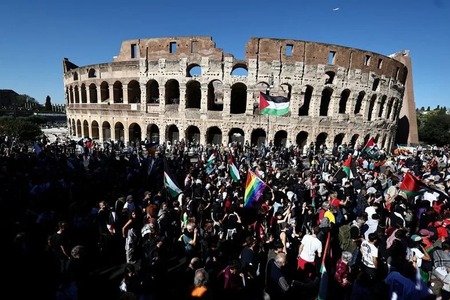 Big crowds gather in Rome on fourth day of Italian pro-Palestinian protests