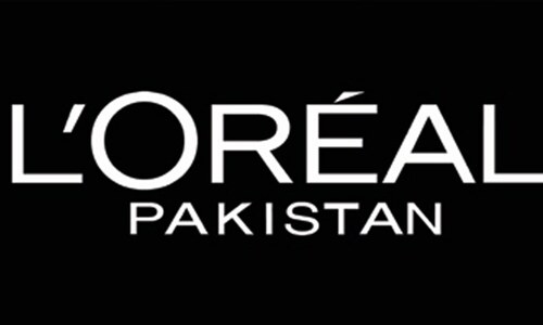 Largest haircare lesson: L'Or&eacute;al Pakistan sets new Guinness World Record