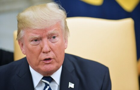 Trump issues order to pay military as shutdown drags on