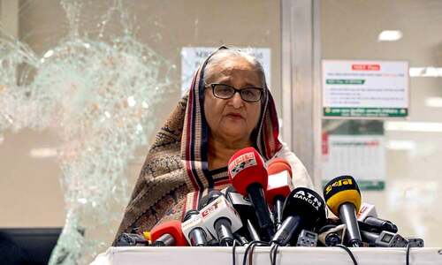 Banned Bangladesh party turns to flash protests ahead of polls