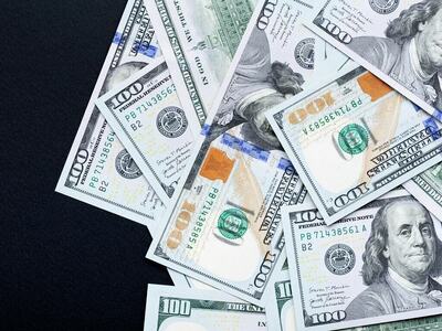 Dollar falls against yen and euro