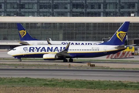 Ryanair H1 profit beats expectations, nudges up FY traffic forecast