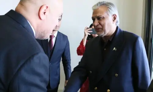 FM Dar arrives in Istanbul to &lsquo;discuss developments in Gaza&rsquo;
