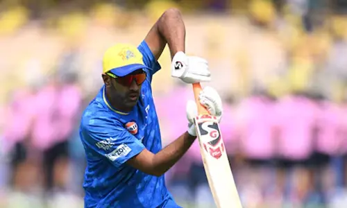 Cricket India’s Ashwin out of Big Bash League after knee surgery Cricket India’s Ashwin out of Big Bash League after knee surgery