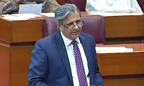 27th Constitutional Amendment bill tabled in Senate after cabinet&rsquo;s approval