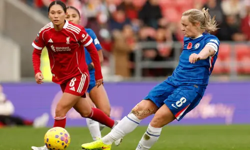 Liverpool deal Chelsea a blow in WSL title chase with draw, West Ham get first win of season
