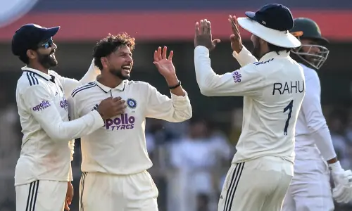 South Africa 247-6 after Kuldeep takes three in second India Test South Africa 247-6 after Kuldeep takes three in second India Test