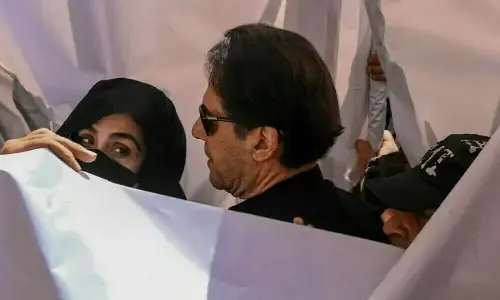 Islamabad court extends Imran Khan, Bushra Bibi&rsquo;s pre-arrest bail in May 9
