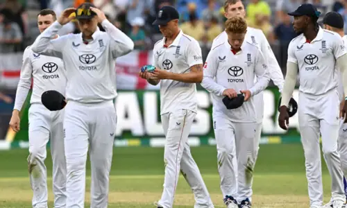 ‘Amateurish’ England lashed for skipping pink-ball warm-up ‘Amateurish’ England lashed for skipping pink-ball warm-up