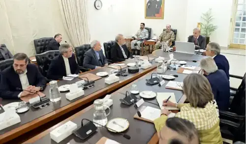 وزیراعظم شہباز شریف کی ایرانی این ایس سی سیکرٹری سے ملاقات، دوطرفہ تعلقات کو مزید مضبوط بنانے کا عزم