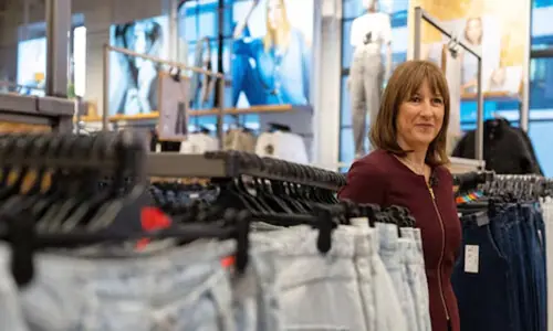 UK&rsquo;s Reeves to test faith of investors and party with tax-heavy budget