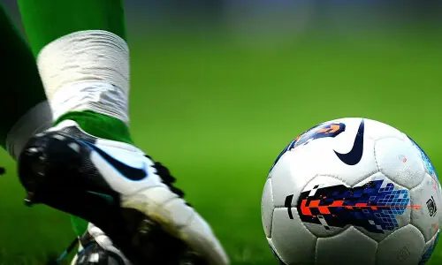 Arsenal&rsquo;s Munoz becomes youngest UEFA Youth League player at 13