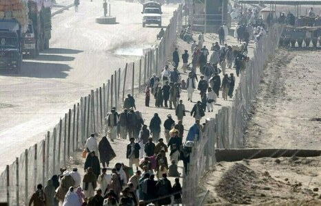 Torkham border reopens only for repatriation of Afghan families