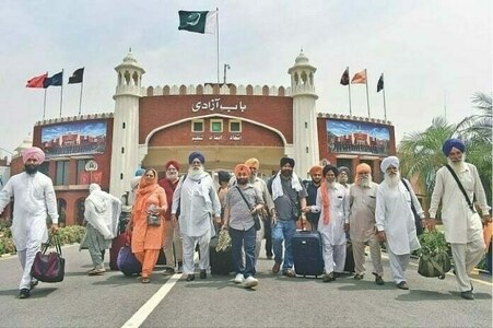 Sikh pilgrims arrive for Guru Nanak&rsquo;s birth anniversary celebrations