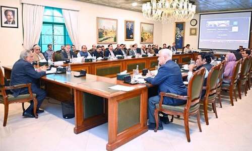 Dar holds meeting on Pak-Oman JMC agenda