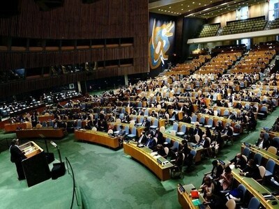Underpinning regional, world peace: UN panel adopts Pakistan&rsquo;s four resolutions