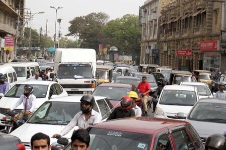 Karachi: chaotic traffic situation highlighted, solutions proposed