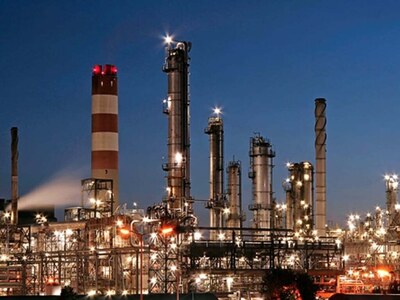 Editorial: Industry in retreat