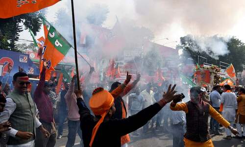 Modi&rsquo;s alliance set to easily win Bihar vote