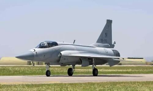 Pakistan&rsquo;s JF-17 Thunder steals spotlight at Dubai Airshow 2025
