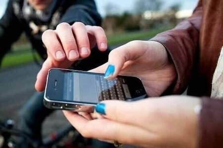 Panel reviews bill to make mobile snatching non-bailable offence