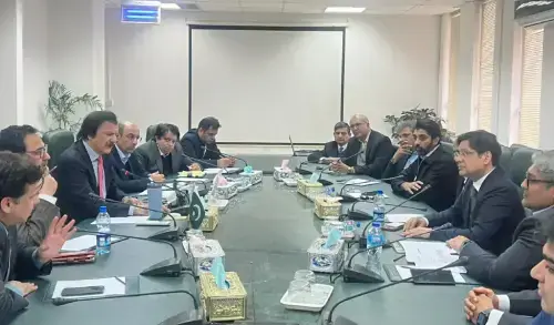 مقامی آٹو صنعت کا تحفظ، حکومت کا استعمال شدہ گاڑیوں کی درآمدات کے قواعد سخت کرنے کا عندیہ