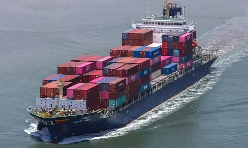 Vietnam’s trade surplus with US hits record as exports surge despite tariffs Vietnam’s trade surplus with US hits record as exports surge despite tariffs