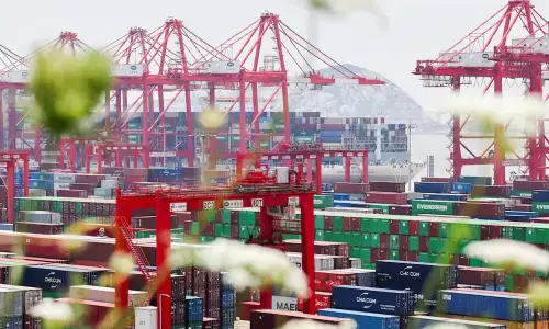 China&rsquo;s exports top expectations on strong sales to non-US markets