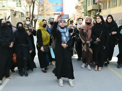 اقوام متحدہ کا طالبان سے دفاتر میں خواتین کے کام پر پابندی ختم کرنے کا مطالبہ