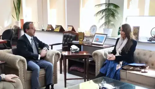 توانائی شعبے میں اصلاحات: پاکستان آئی ایم ایف اور ورلڈ بینک سے بات چیت میں امریکی تعاون کا خواہاں