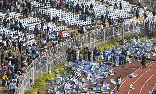 Fans vandalise India stadium after Messi’s abrupt exit