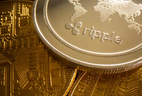 US regulator grants crypto firms initial approval to launch trust banks