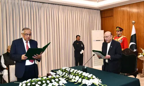 Hijazi takes oath as FTO
