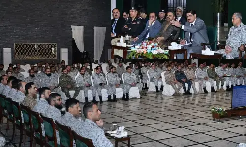 اسٹریٹ کرائم میں 44 فیصد کمی، 89 فیصد بڑے منشیات فروش پکڑلیے ، وزیر اعلیٰ سندھ