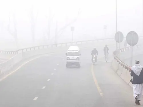 Motorways closed as thick fog paralyses Punjab&rsquo;s road travel