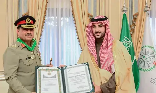 چیف آف ڈیفنس فورسز سید عاصم منیر کو سعودی عرب کا اعلیٰ ترین قومی اعزاز تفویض
