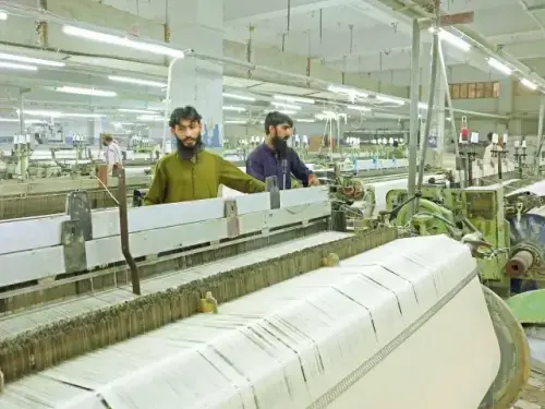 کوہ نور ملز نے ایپرل ڈویژن میں تجارتی پیداوار کا آغاز کر دیا