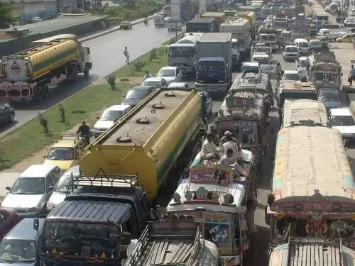 Karachi bans heavy traffic movement during daytime for two months